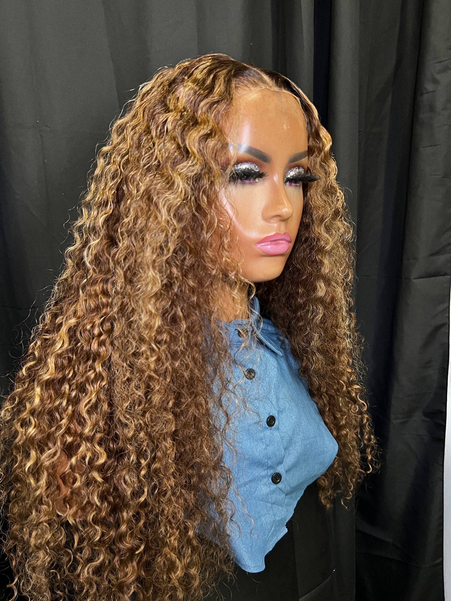 PRE- LOVED 13x4 Kinky curly Frontal wig